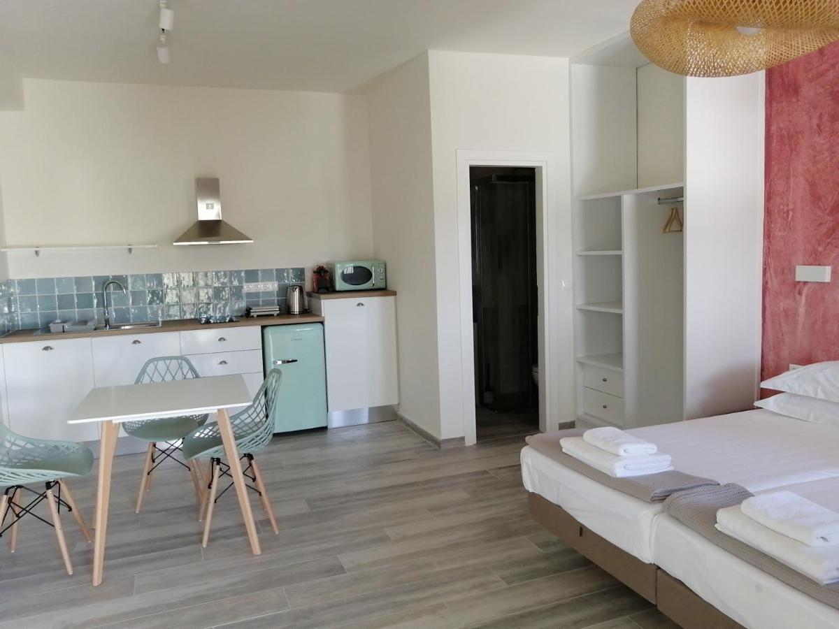 Villa Nena - Studio Suites Καλάμι Εξωτερικό φωτογραφία